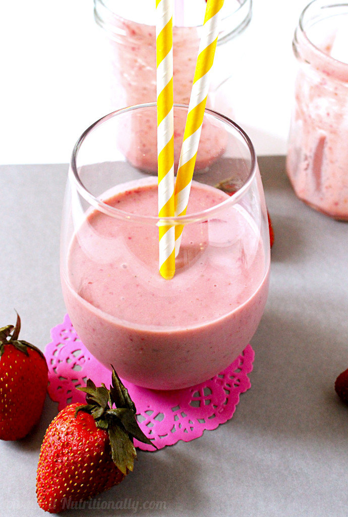 Healthy Strawberry Milkshake ((Smoothie)) - C it Nutritionally
